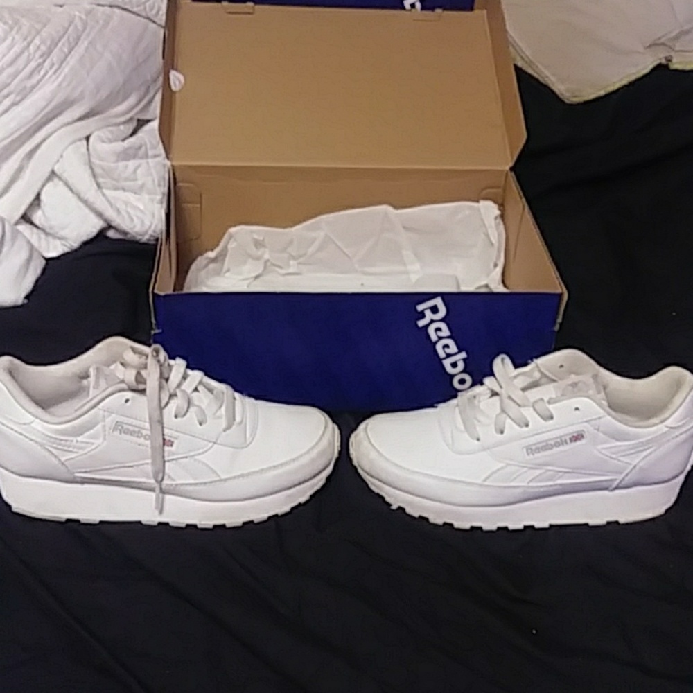 Kids Reebok classic shoes